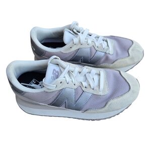 New Balance Women's 237 Shoes In Beige/White Size 7
